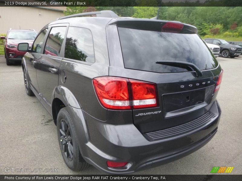 Granite Pearl / Black 2019 Dodge Journey SE