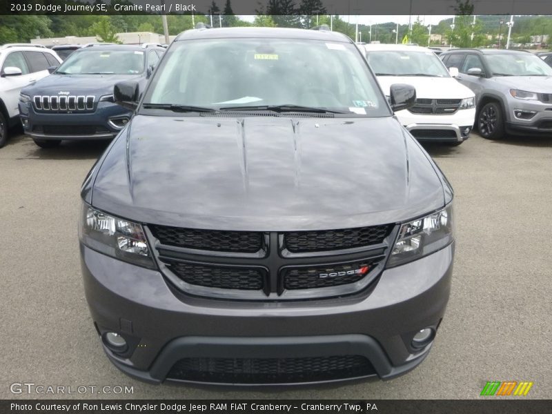 Granite Pearl / Black 2019 Dodge Journey SE