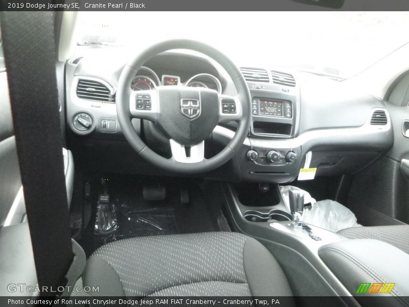 Granite Pearl / Black 2019 Dodge Journey SE