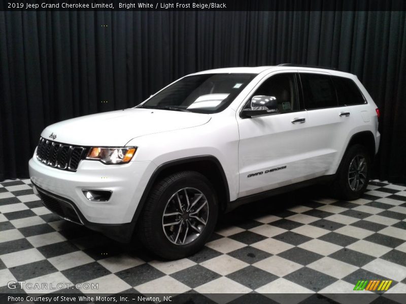 Bright White / Light Frost Beige/Black 2019 Jeep Grand Cherokee Limited