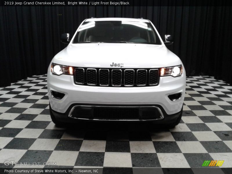 Bright White / Light Frost Beige/Black 2019 Jeep Grand Cherokee Limited