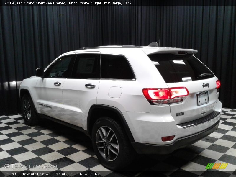 Bright White / Light Frost Beige/Black 2019 Jeep Grand Cherokee Limited