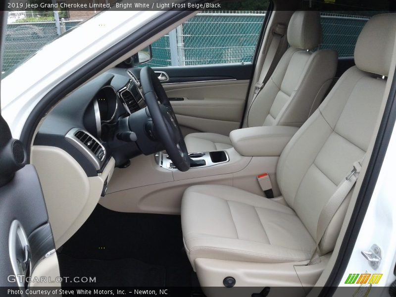 Bright White / Light Frost Beige/Black 2019 Jeep Grand Cherokee Limited