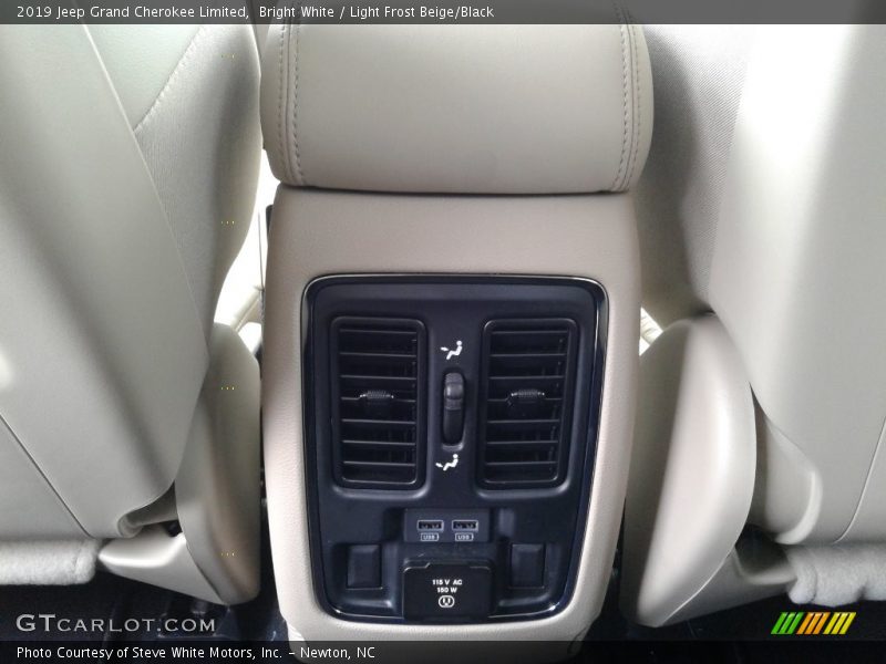 Bright White / Light Frost Beige/Black 2019 Jeep Grand Cherokee Limited
