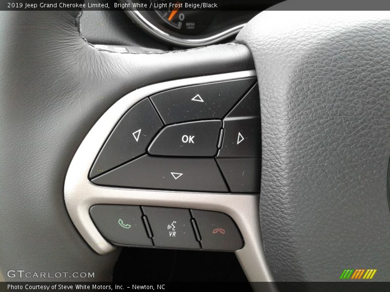 Bright White / Light Frost Beige/Black 2019 Jeep Grand Cherokee Limited
