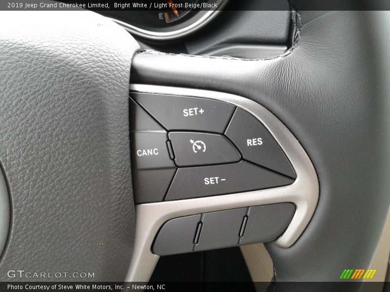 Bright White / Light Frost Beige/Black 2019 Jeep Grand Cherokee Limited