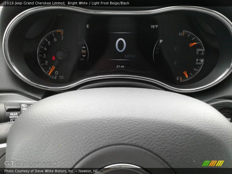 Bright White / Light Frost Beige/Black 2019 Jeep Grand Cherokee Limited