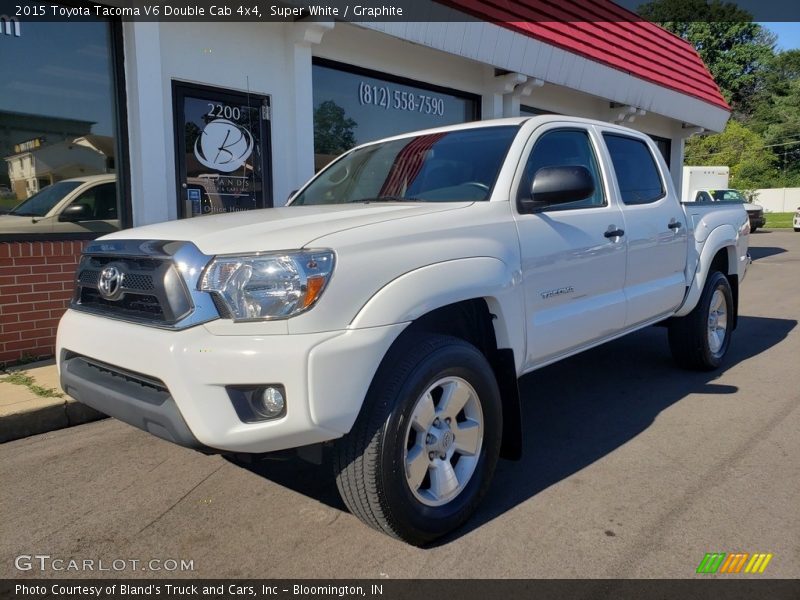 Super White / Graphite 2015 Toyota Tacoma V6 Double Cab 4x4