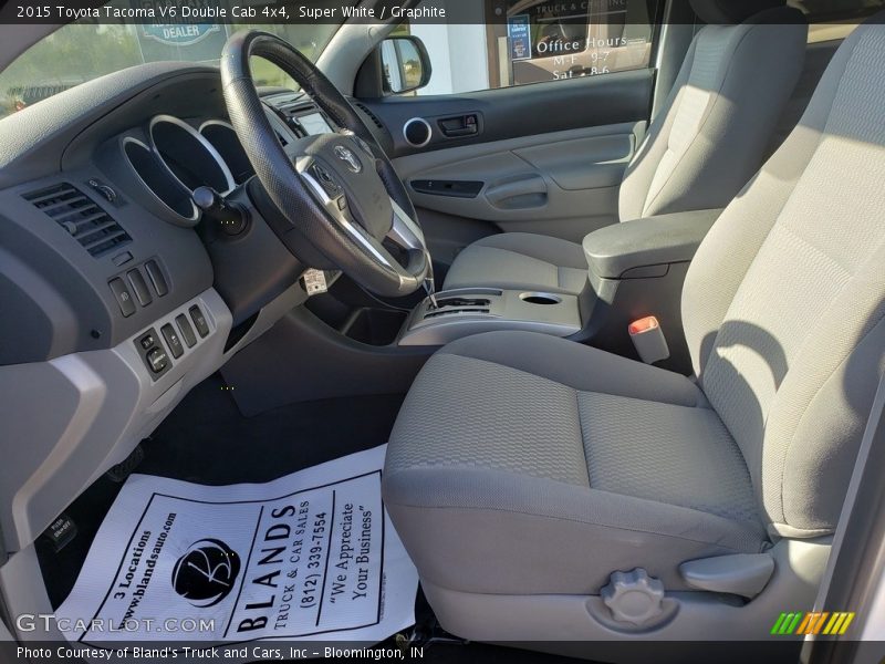 Super White / Graphite 2015 Toyota Tacoma V6 Double Cab 4x4