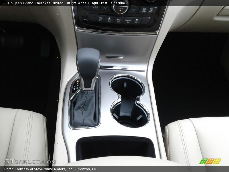 Bright White / Light Frost Beige/Black 2019 Jeep Grand Cherokee Limited