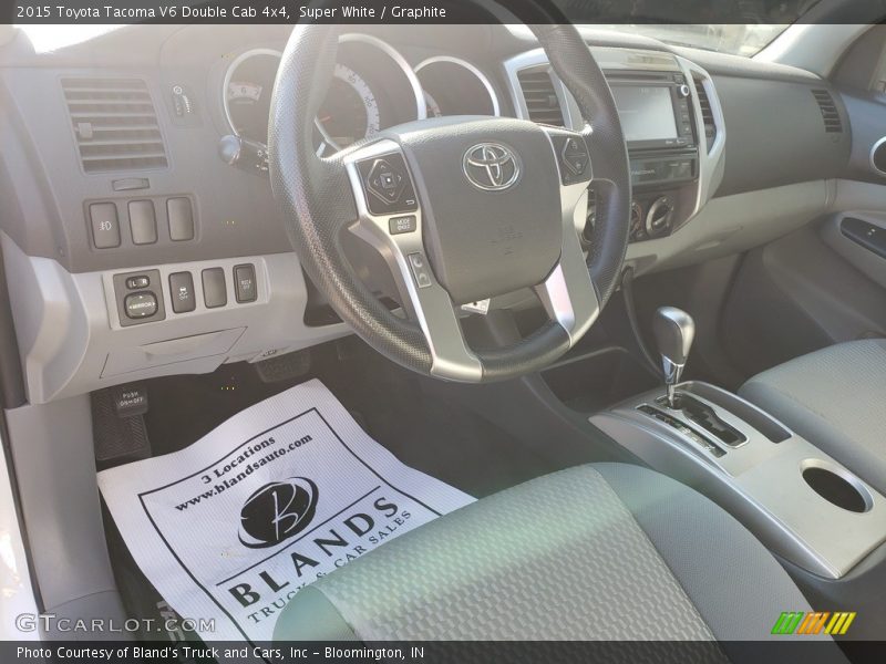Super White / Graphite 2015 Toyota Tacoma V6 Double Cab 4x4