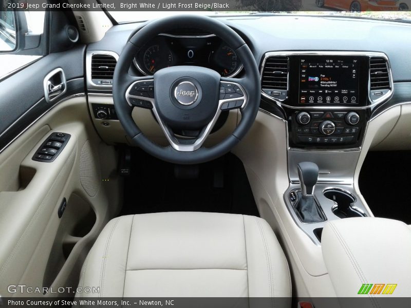 Bright White / Light Frost Beige/Black 2019 Jeep Grand Cherokee Limited
