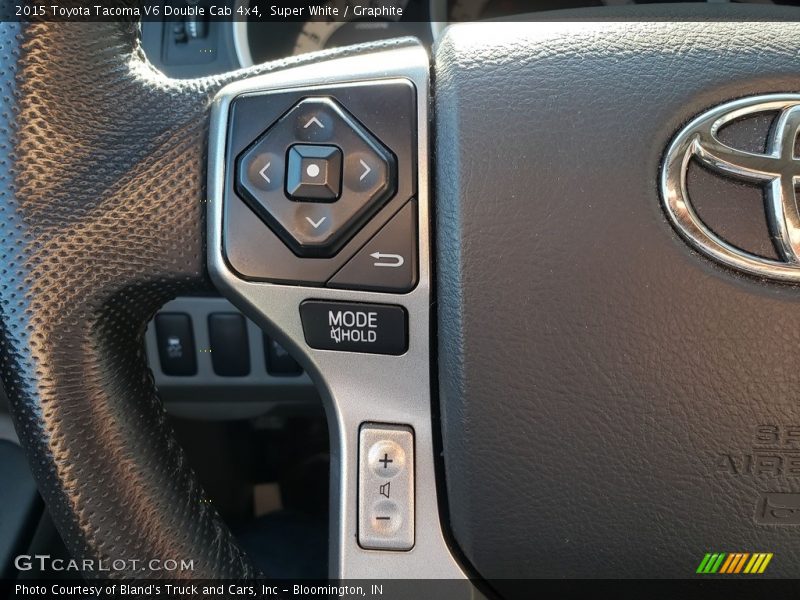 Super White / Graphite 2015 Toyota Tacoma V6 Double Cab 4x4