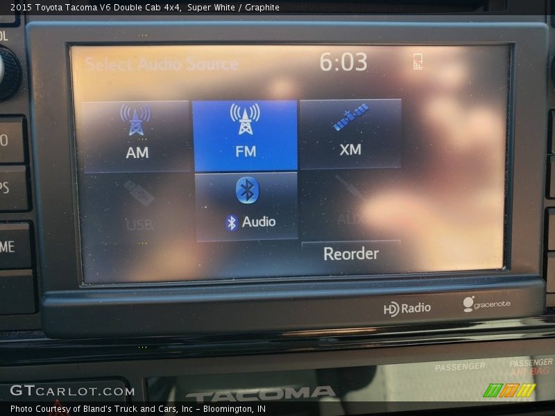 Super White / Graphite 2015 Toyota Tacoma V6 Double Cab 4x4