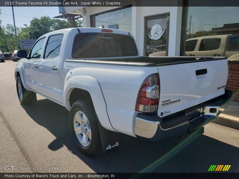 Super White / Graphite 2015 Toyota Tacoma V6 Double Cab 4x4