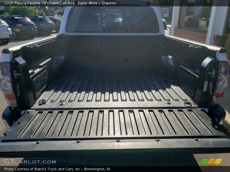 Super White / Graphite 2015 Toyota Tacoma V6 Double Cab 4x4