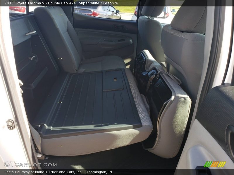 Super White / Graphite 2015 Toyota Tacoma V6 Double Cab 4x4