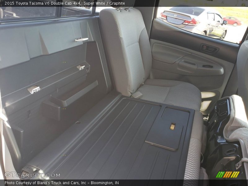 Super White / Graphite 2015 Toyota Tacoma V6 Double Cab 4x4