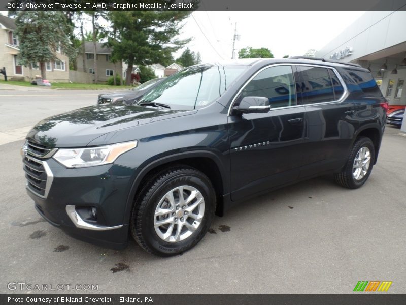 Front 3/4 View of 2019 Traverse LT AWD