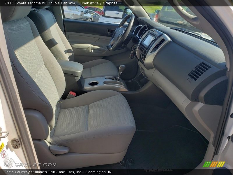 Super White / Graphite 2015 Toyota Tacoma V6 Double Cab 4x4
