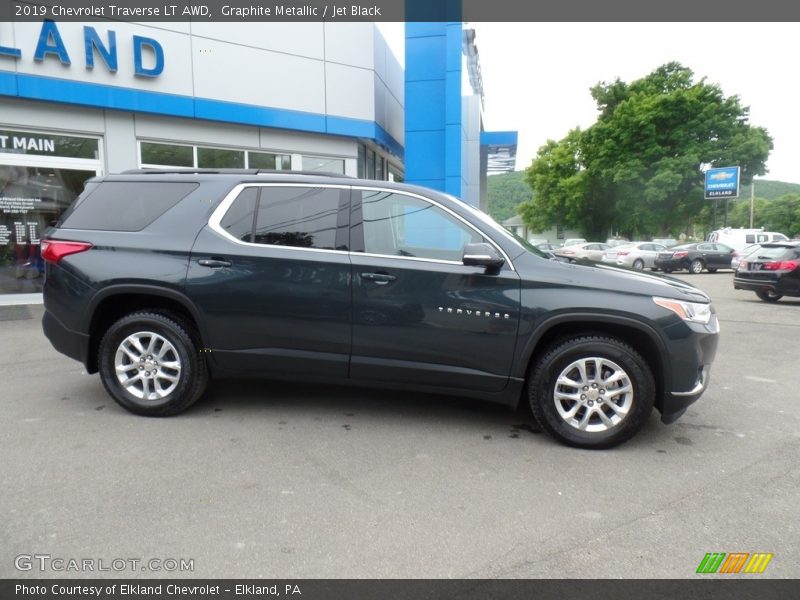 Graphite Metallic / Jet Black 2019 Chevrolet Traverse LT AWD