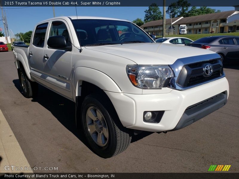 Super White / Graphite 2015 Toyota Tacoma V6 Double Cab 4x4