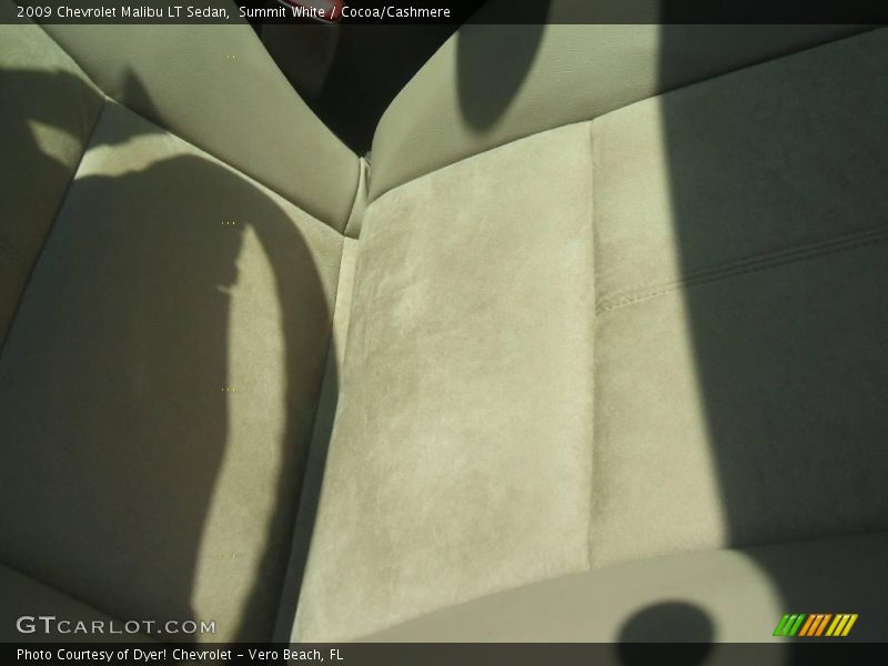 Summit White / Cocoa/Cashmere 2009 Chevrolet Malibu LT Sedan