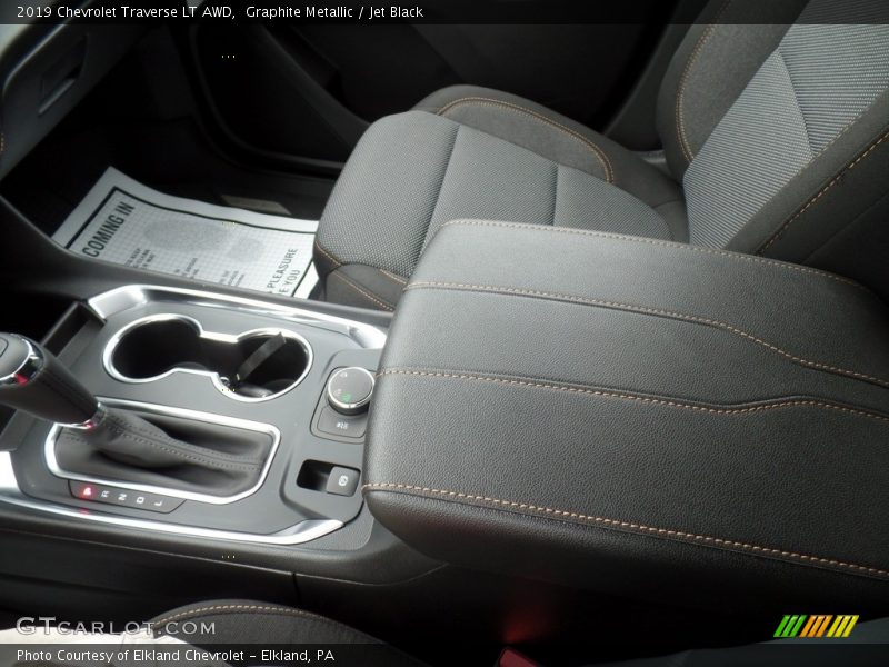 Graphite Metallic / Jet Black 2019 Chevrolet Traverse LT AWD