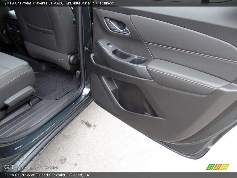 Graphite Metallic / Jet Black 2019 Chevrolet Traverse LT AWD