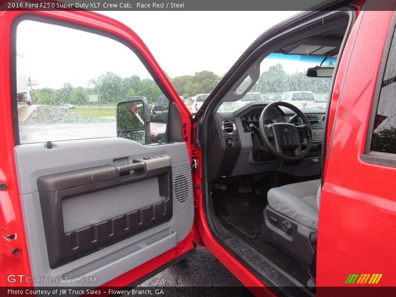 Race Red / Steel 2016 Ford F250 Super Duty XLT Crew Cab