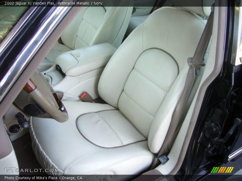 Anthracite Metallic / Ivory 2002 Jaguar XJ Vanden Plas