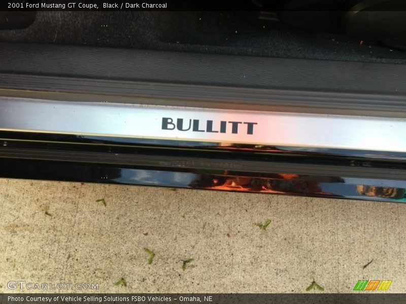 Black / Dark Charcoal 2001 Ford Mustang GT Coupe