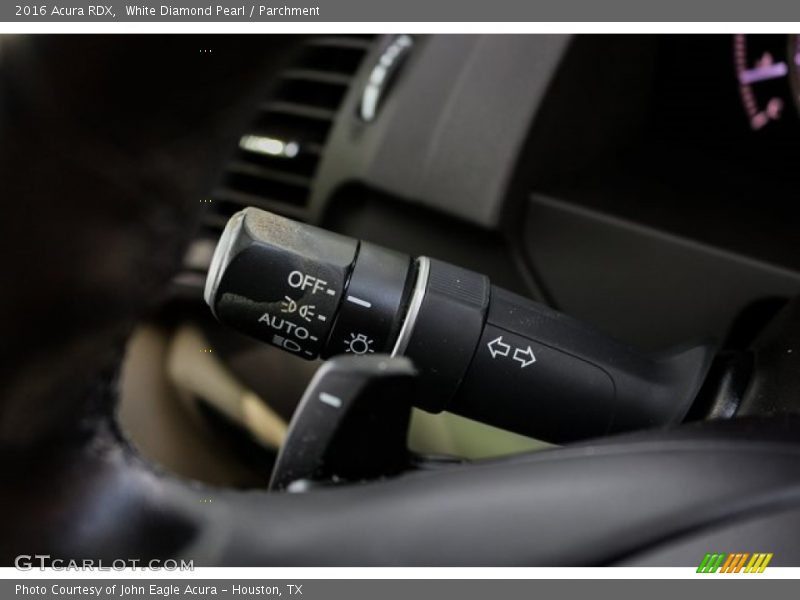 White Diamond Pearl / Parchment 2016 Acura RDX
