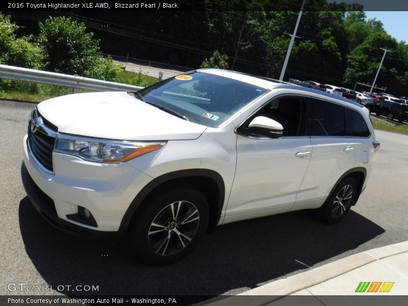 Blizzard Pearl / Black 2016 Toyota Highlander XLE AWD