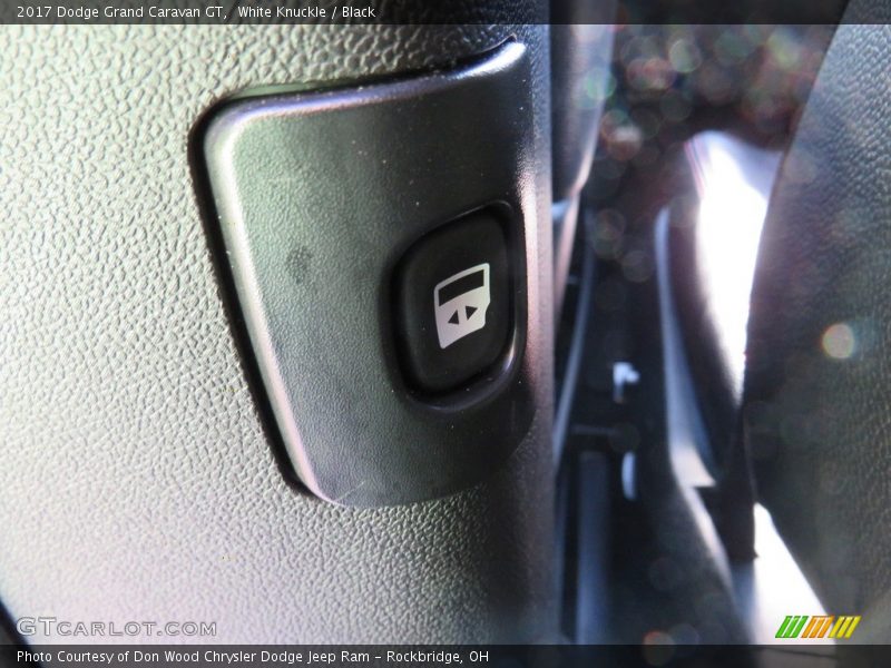 White Knuckle / Black 2017 Dodge Grand Caravan GT