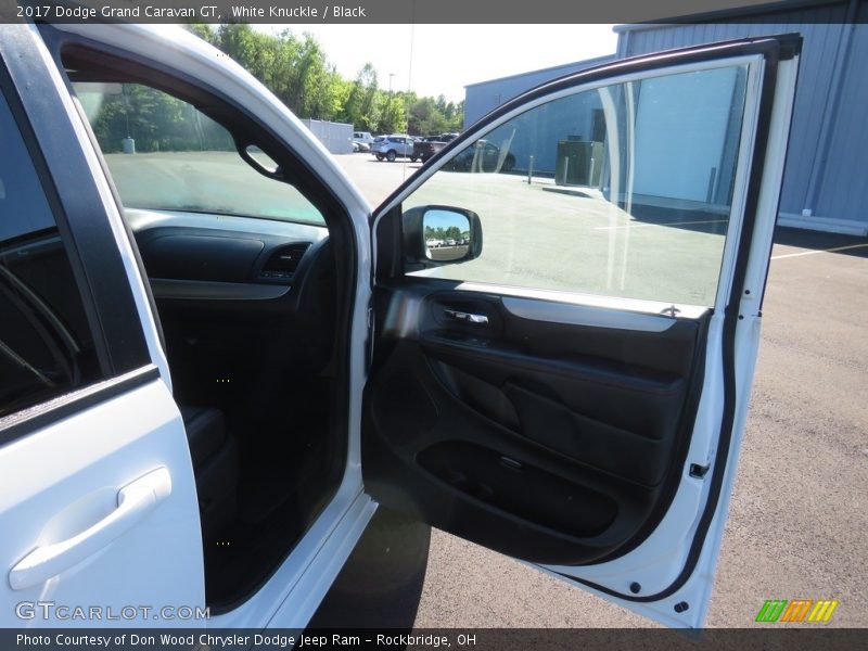 White Knuckle / Black 2017 Dodge Grand Caravan GT