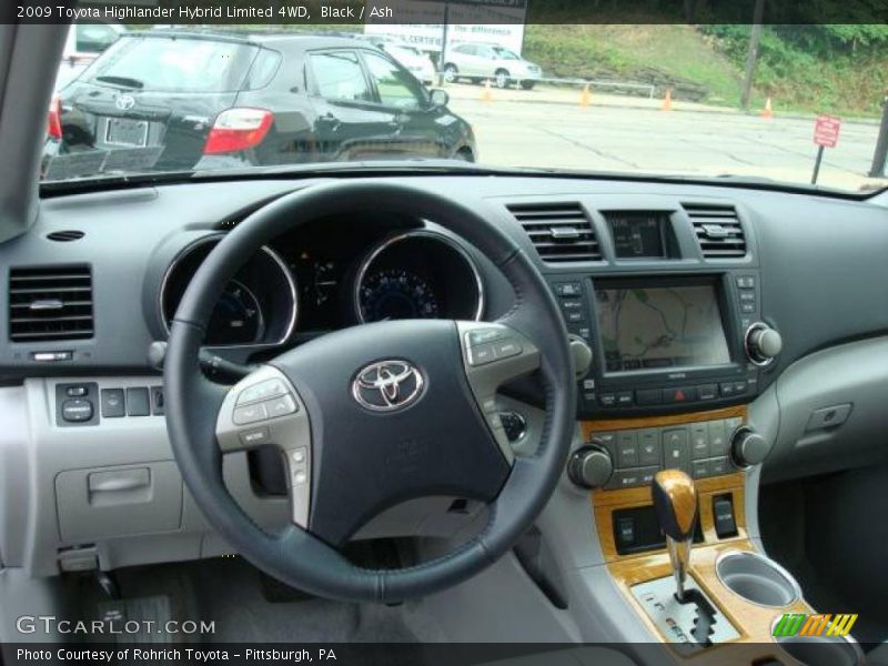 Black / Ash 2009 Toyota Highlander Hybrid Limited 4WD