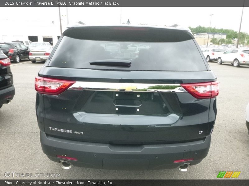 Graphite Metallic / Jet Black 2019 Chevrolet Traverse LT AWD