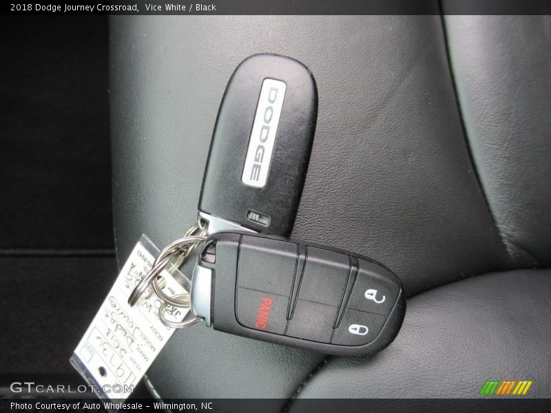 Vice White / Black 2018 Dodge Journey Crossroad