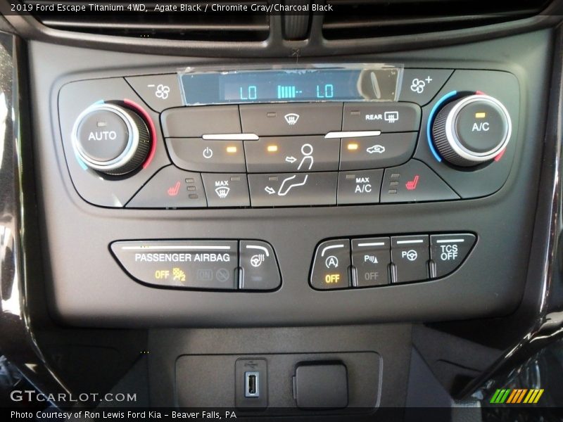 Agate Black / Chromite Gray/Charcoal Black 2019 Ford Escape Titanium 4WD