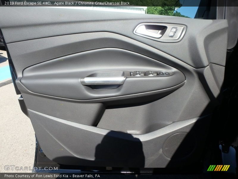 Agate Black / Chromite Gray/Charcoal Black 2019 Ford Escape SE 4WD