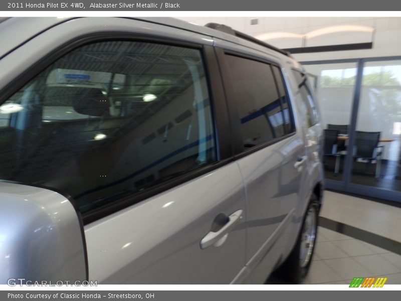 Alabaster Silver Metallic / Black 2011 Honda Pilot EX 4WD