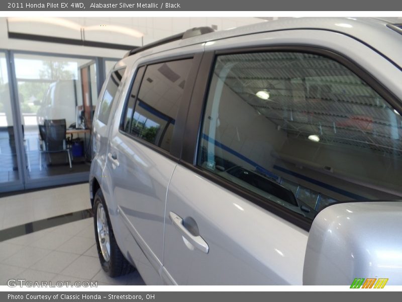 Alabaster Silver Metallic / Black 2011 Honda Pilot EX 4WD