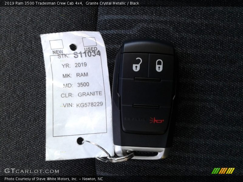 Granite Crystal Metallic / Black 2019 Ram 3500 Tradesman Crew Cab 4x4