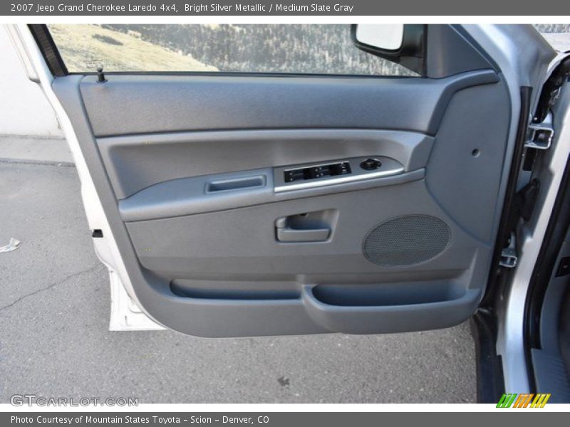 Bright Silver Metallic / Medium Slate Gray 2007 Jeep Grand Cherokee Laredo 4x4