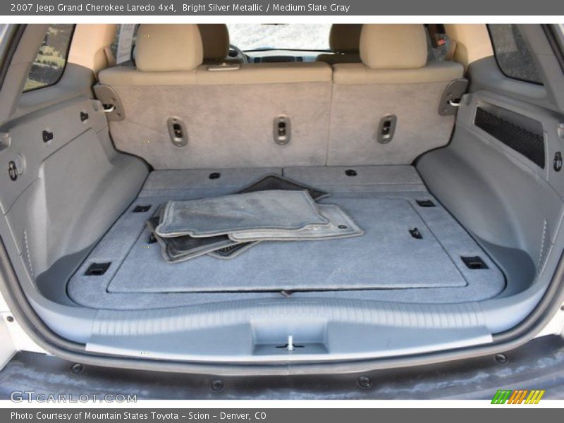 Bright Silver Metallic / Medium Slate Gray 2007 Jeep Grand Cherokee Laredo 4x4