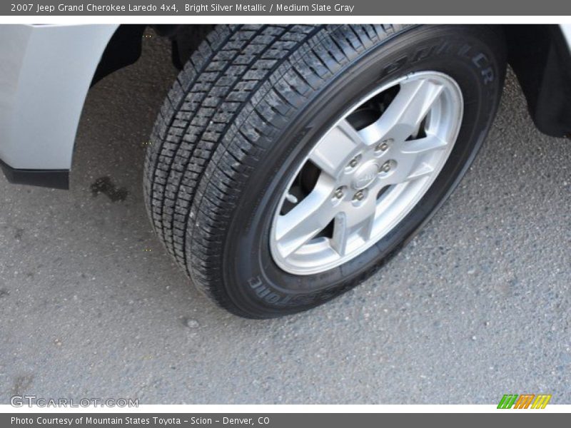 Bright Silver Metallic / Medium Slate Gray 2007 Jeep Grand Cherokee Laredo 4x4