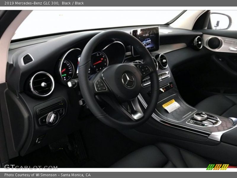 Black / Black 2019 Mercedes-Benz GLC 300
