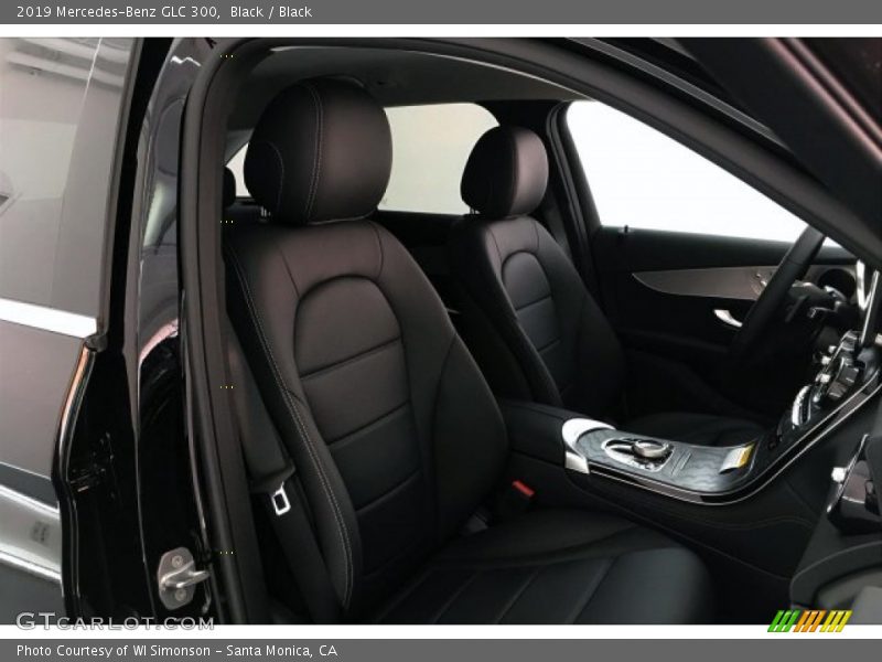 Black / Black 2019 Mercedes-Benz GLC 300