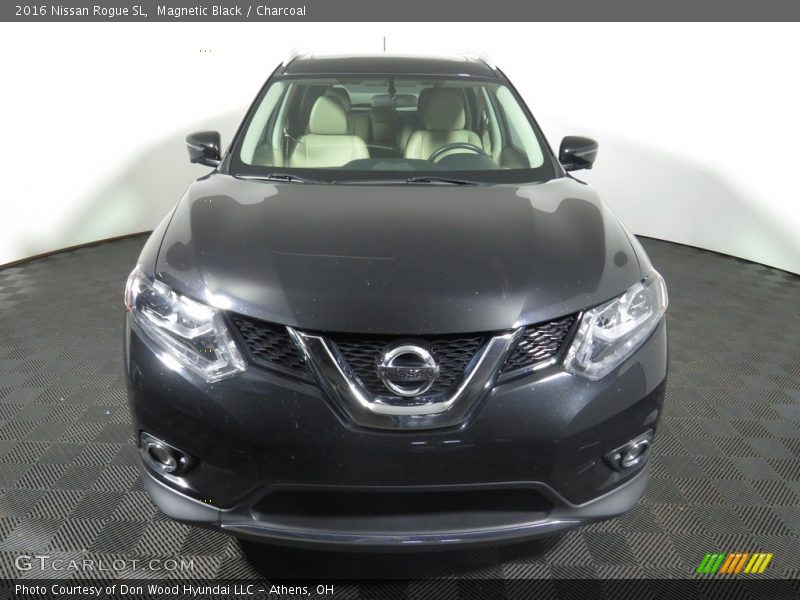 Magnetic Black / Charcoal 2016 Nissan Rogue SL